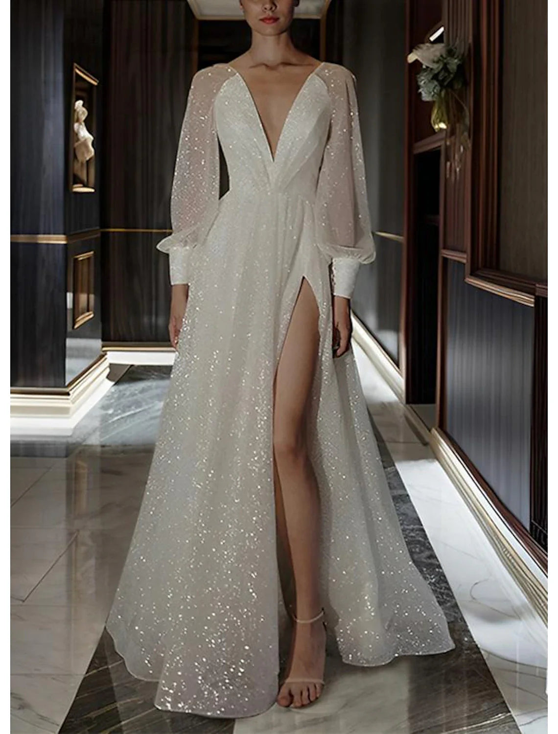 Beach Wedding Dresses A-Line V Neck Long Sleeve Floor Length Sequined Bridal Gowns With Solid Color Strapless Bridal Dress