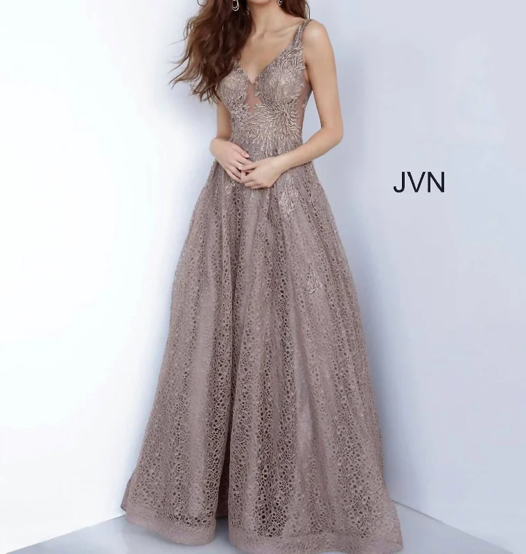 Jvn02314A In Cafe Tiered unclassified dresses