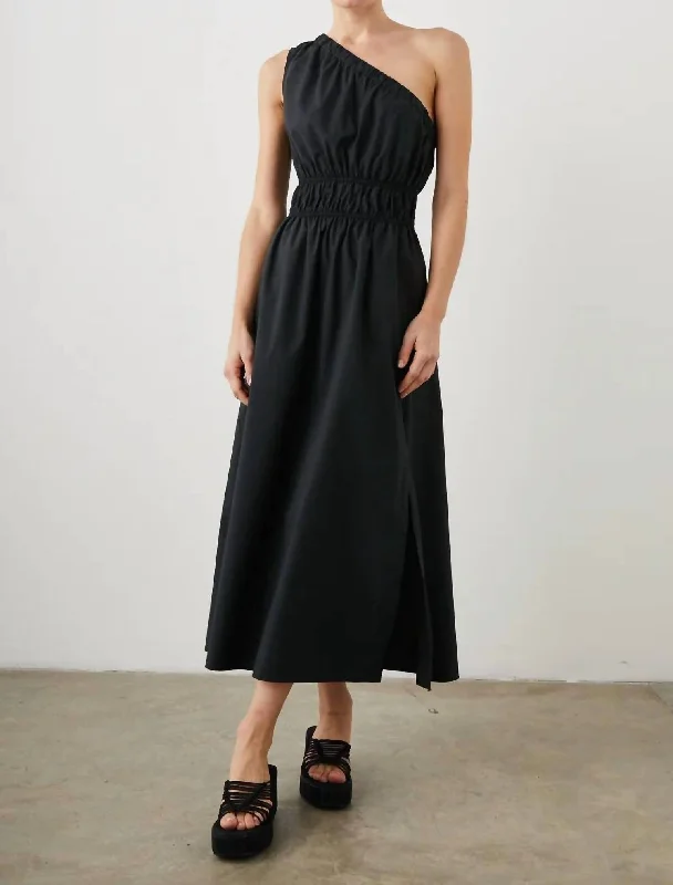 Selani Dress In Black Lightweight unclassified dresses